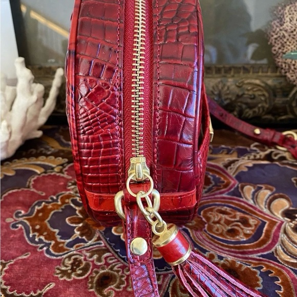 Brahmin RARE Belle Ruby Melbourne Canteen Croc Embossed Leather Crossbody NWOT - Picture 7 of 12